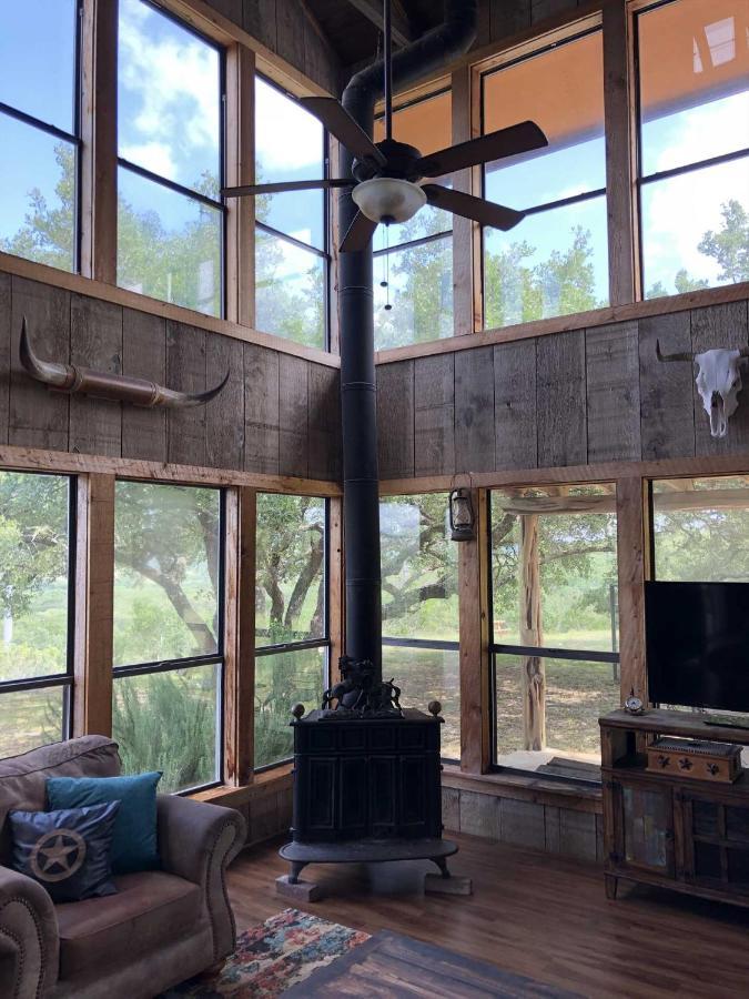 Rockin' B Ranch Bluff House Hotell Pipe Creek Eksteriør bilde